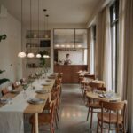 dekoracje stołu w restauracji  